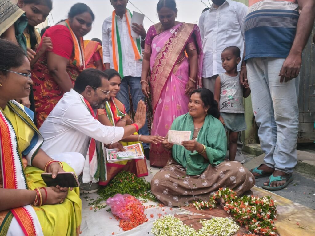 కోరం  కనకయ్య పాదయాత్ర