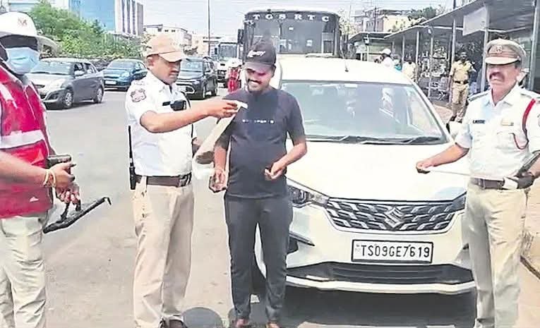 చాలన్ కట్టకుండా రికార్డు క్రియేట్ చేసిన..