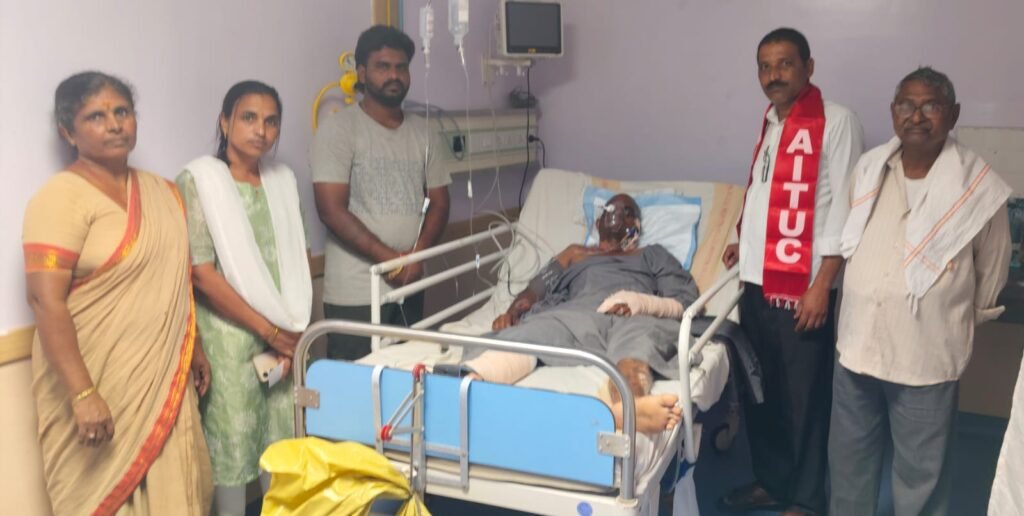 అధికారుల నిర్లక్ష్యం పారిశుద్ధ్య కార్మికుని ప్రాణం మీదికి…